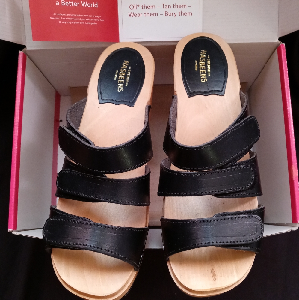 Swedish Hasbeens Velcro Leather Wedge Sandals in Size 9/10. New in box. Black